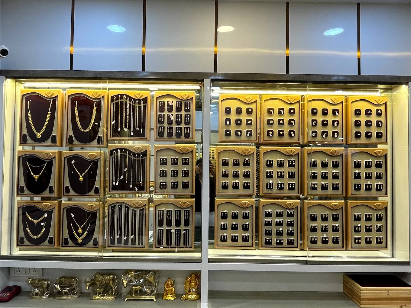 SHREE JEWELLERS